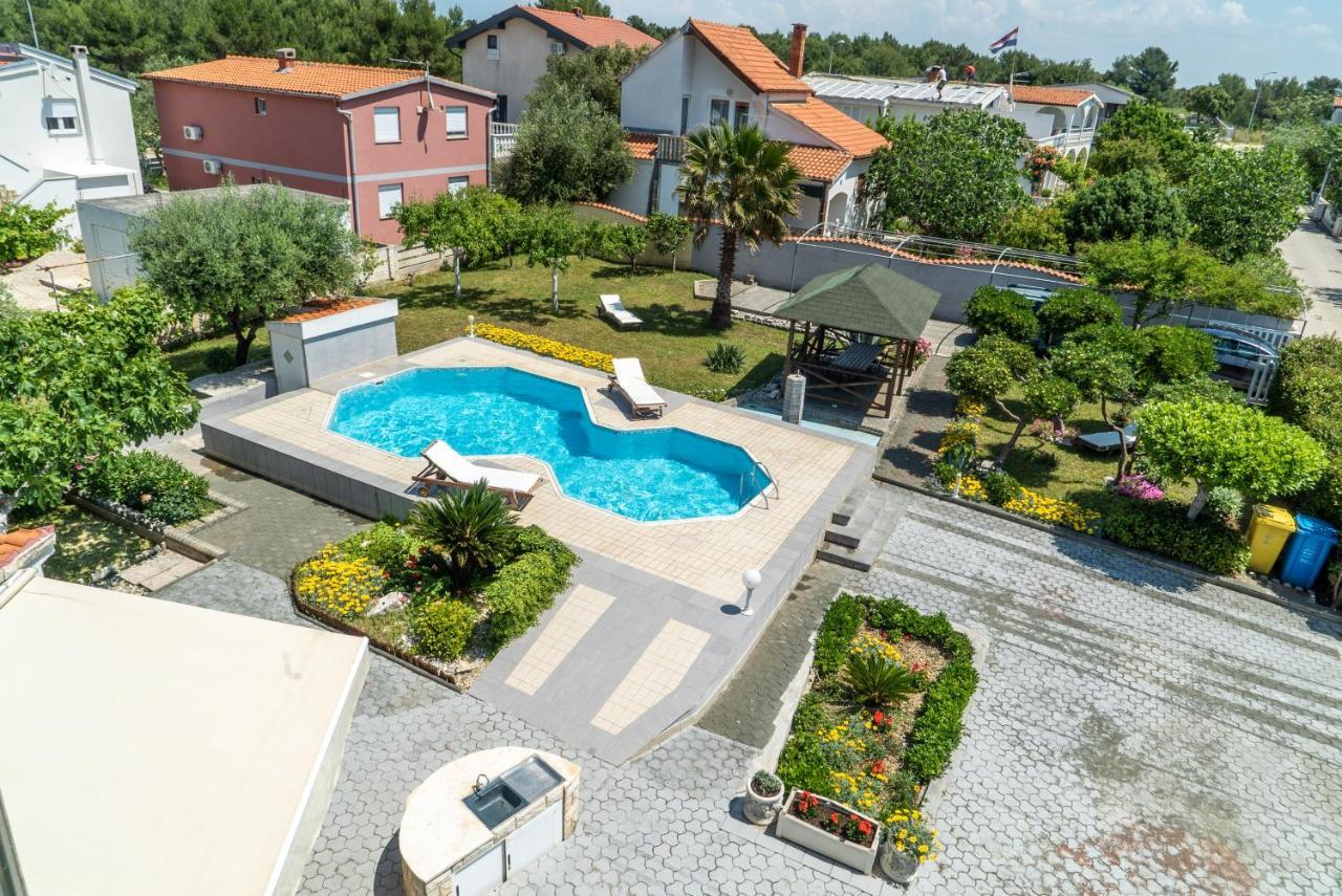 Villa Lulic Vir Exterior foto